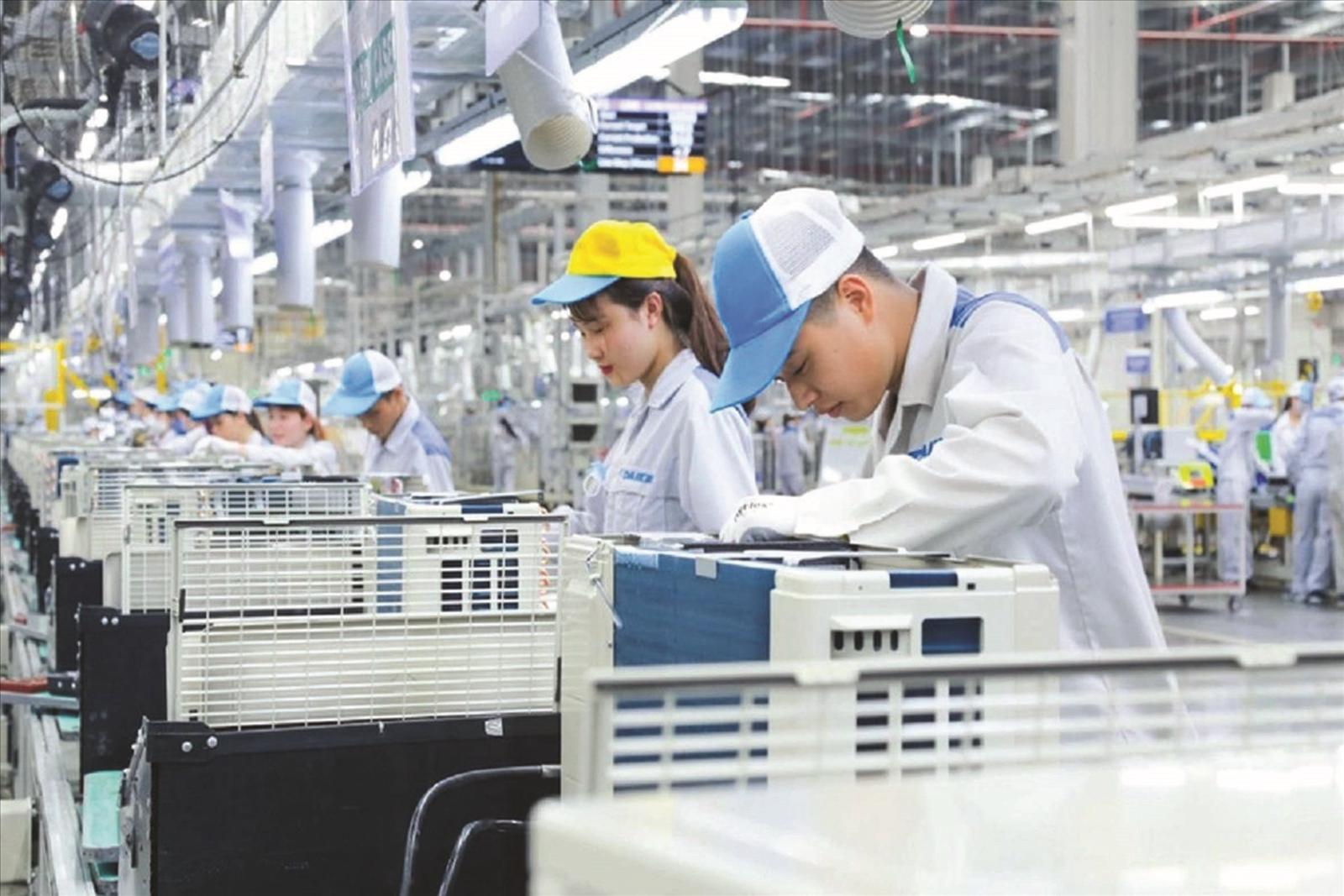 Dòng vốn FDI vẫn chọn Việt Nam là điểm đến hấp dẫn